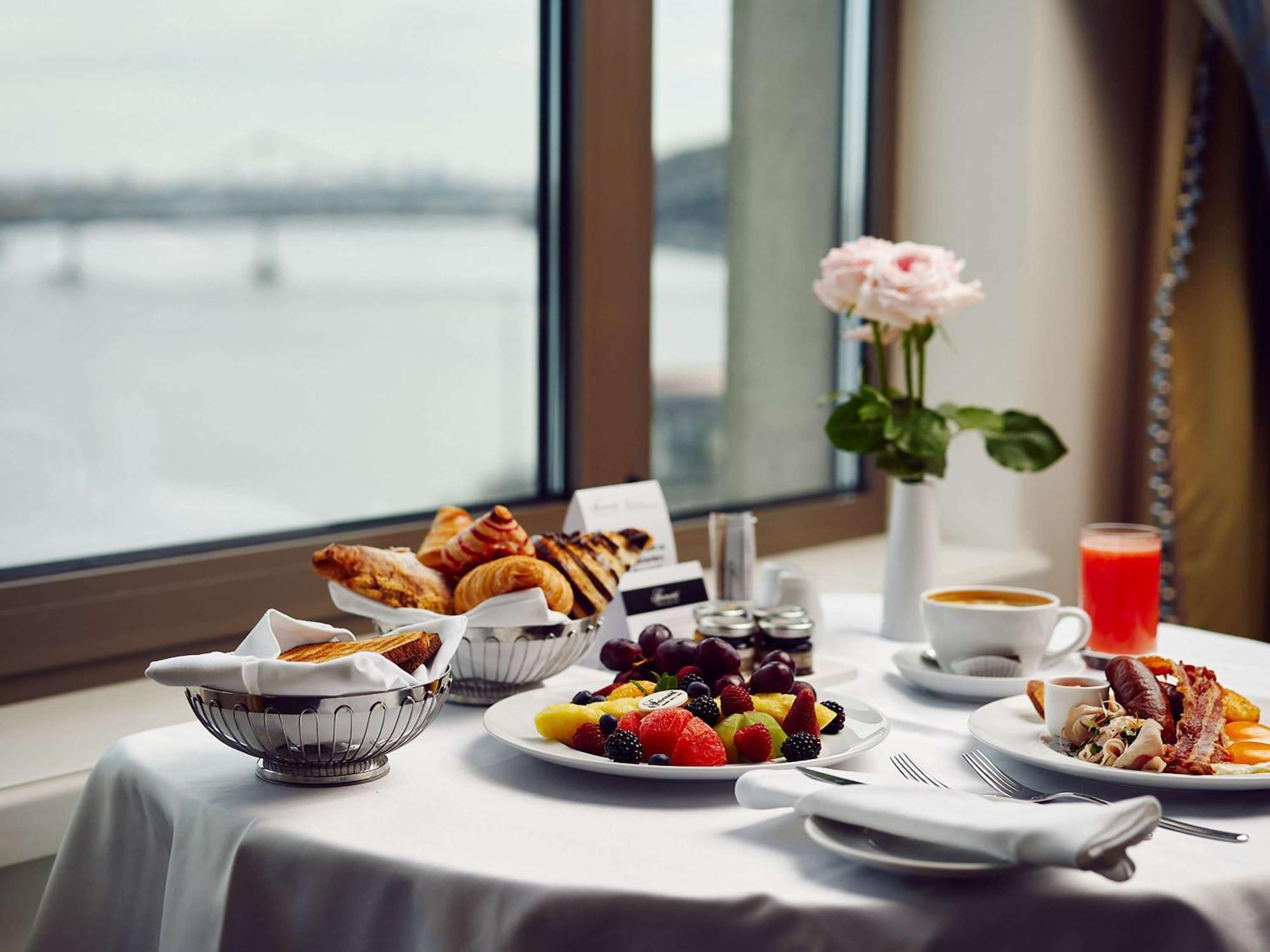 Fairmont Grand Hotel Kiev Dış mekan fotoğraf